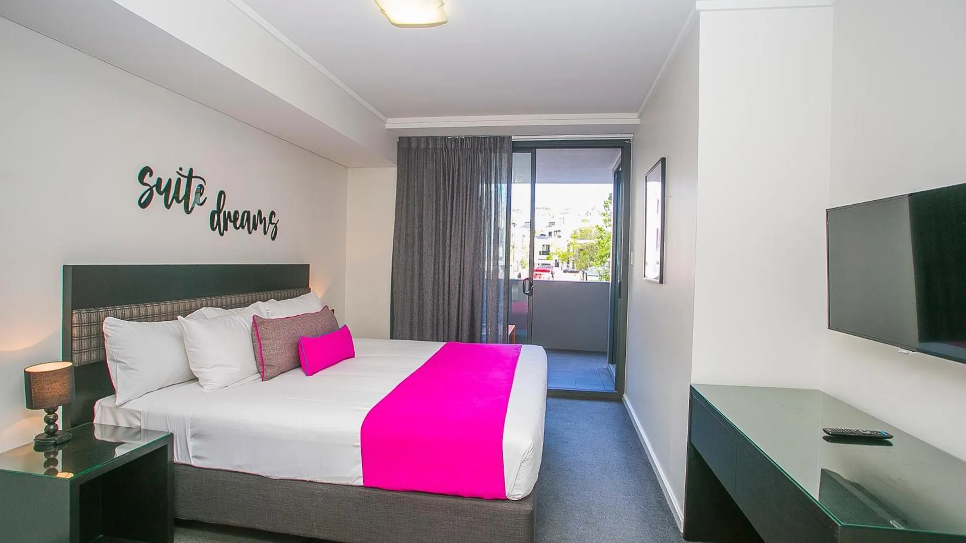 East Perth Suites Hotel Aparthotel