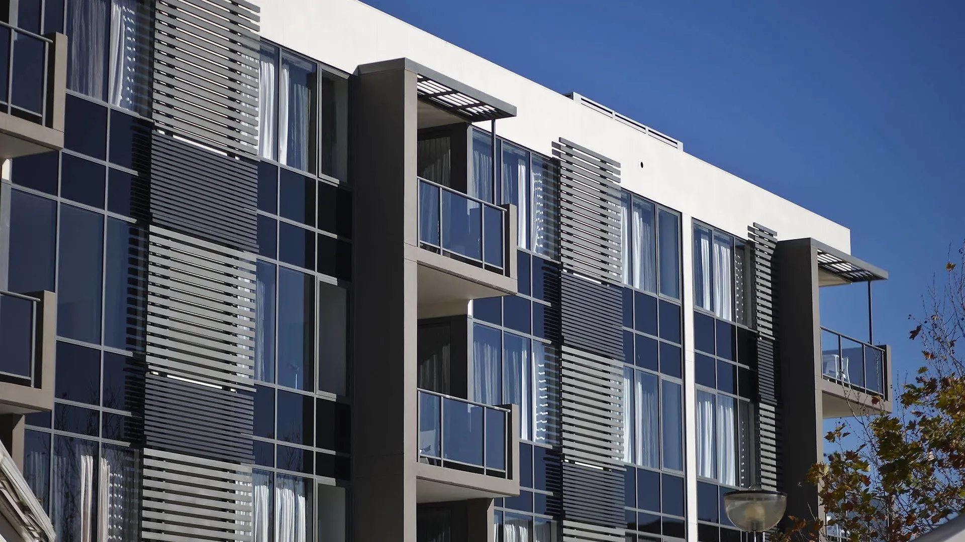 Aparthotel East Perth Suites Hotel